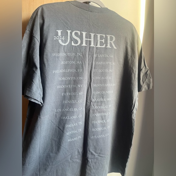 Usher grey Confessions tee from 2024 tour - Picture 2 of 6
